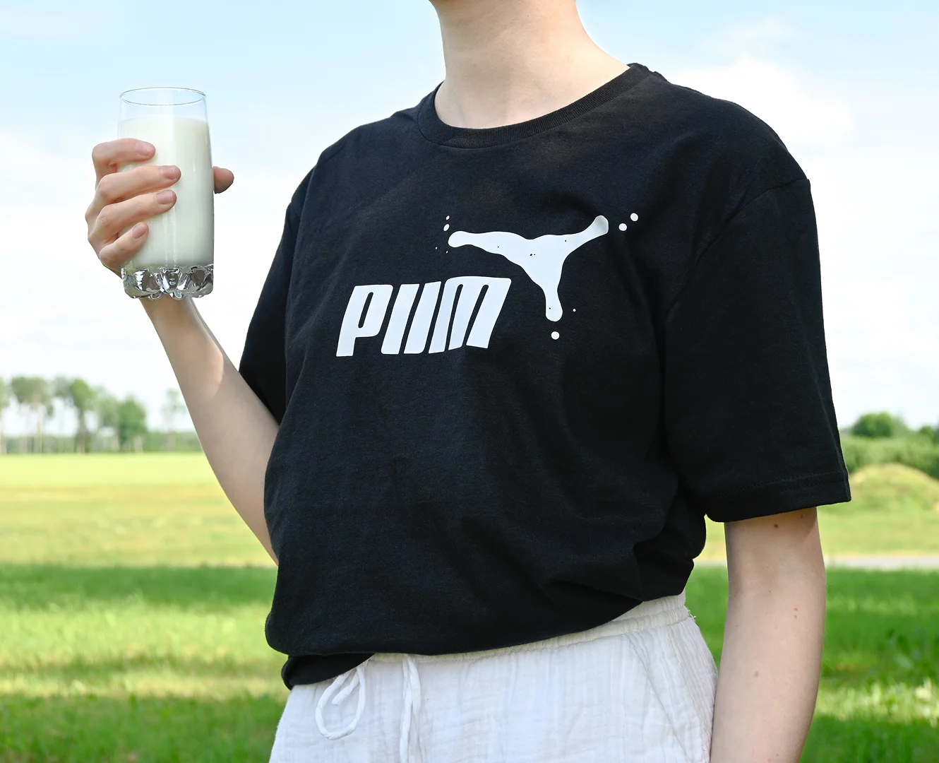 Puma knockoff-särk „Piim"